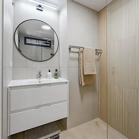 דירה Sea View Family Apartment Heated Pool אדחה