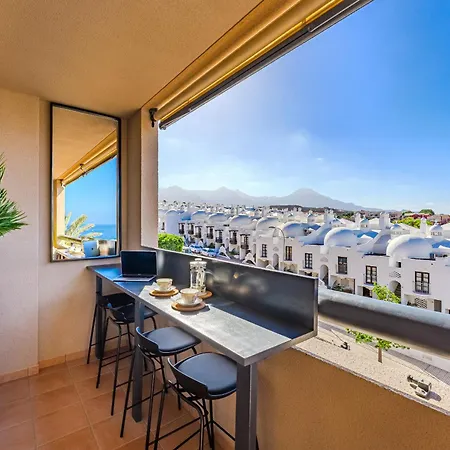 Sea View Family Heated Pool Apartment