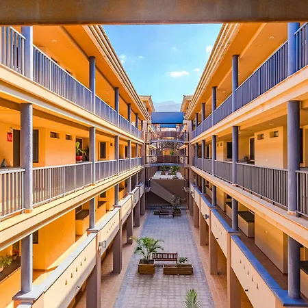 Sea View Family Heated Pool Апартаменти Адехе