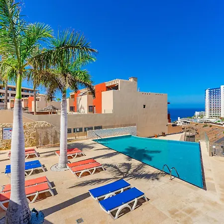 Sea View Family Heated Pool Apartment