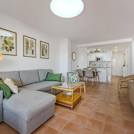 Апартаменти Sea View Family Heated Pool Адехе