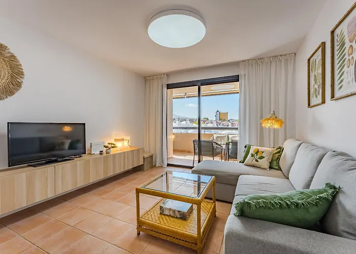 Апартаменти Sea View Family Heated Pool Адехе