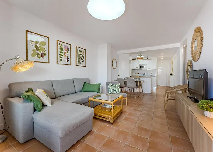 Апартаменти Sea View Family Heated Pool Адехе