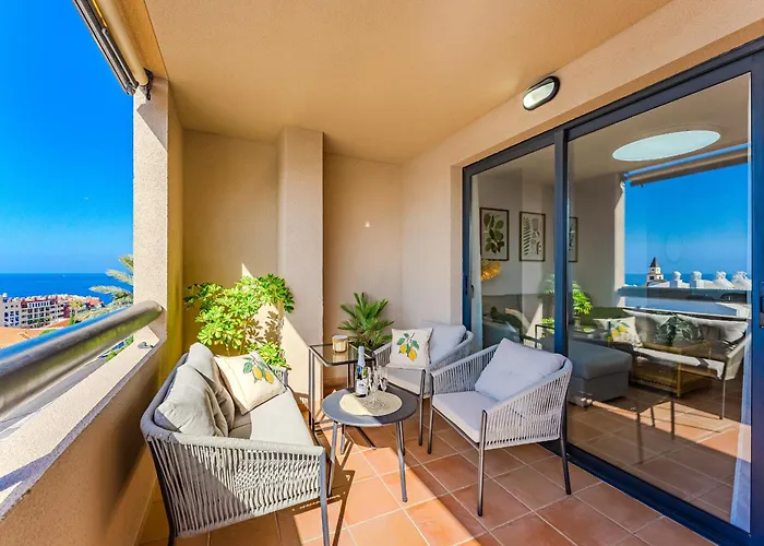 Sea View Family Heated Pool Апартаменти Адехе