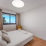 Apartmán Sea View Family Heated Pool