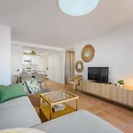 Sea View Family Heated Pool Apartmán *